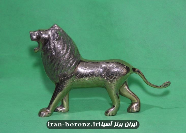 مجسمه شیر برنزی قلم خورده سایز متوسط
