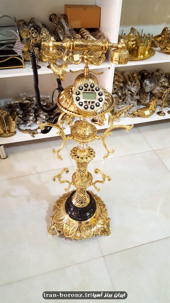 تلفن ایستاده برنزی