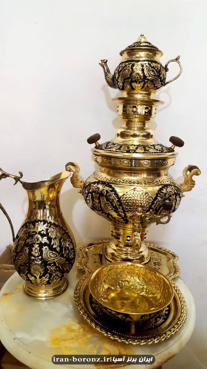 سماور برنزی قلم زنی به همراه سرویس