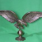 مجسمه عقاب برنزی بال باز